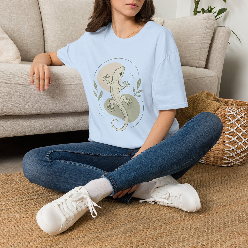 Lizard Graphic T-Shirt — Minimalist Gecko Nature Tee