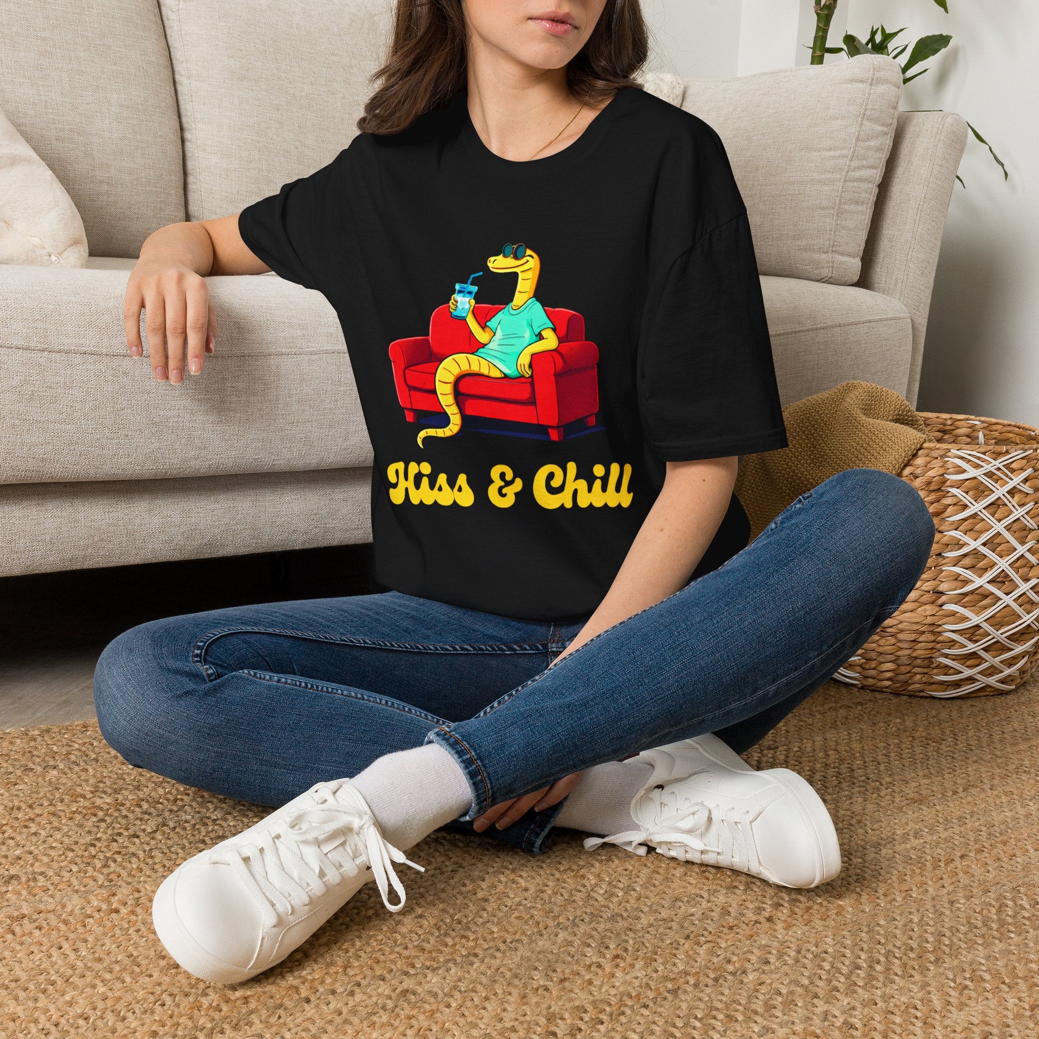 T-Shirt — 'Kiss & Chill' Relaxed Snake Graphic Tee