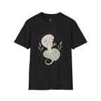 Lizard Graphic T-Shirt — Minimalist Gecko Nature Tee